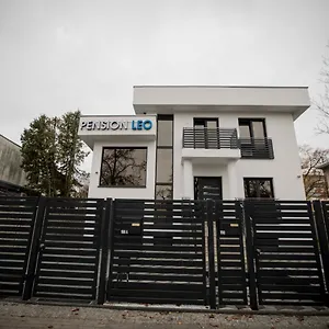 https://pension-leo.find-berlin-hotels.com
